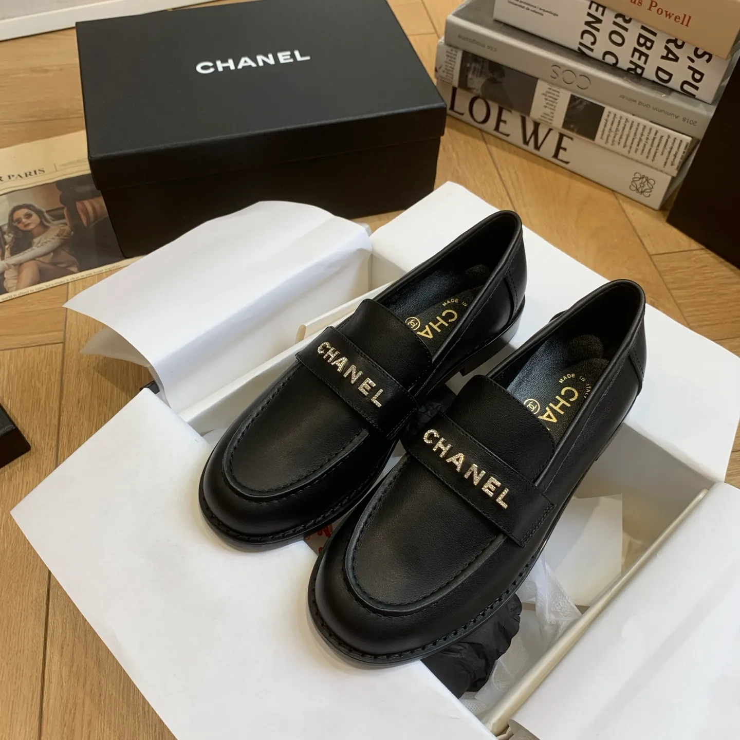 👟👟Ex-factory price 640👟👟 🍀2025 spring and summer new Chanel Chanel small diamond buckle monogram Loaf lazy half-slippers, which can be worn all year round. No matter when you wear them, they are very high-end and durable. When shopping, you can attract attention on the street! Easily travel between commuting and leisure occasions, becoming a carefree fashionable and elegant woman~ Upper: cowhide/butter Lining: lambskin Sole: Italian genuine leather outsole Size: 35-39 (40/41 customized, non-refundable and non-exchangeable 👉